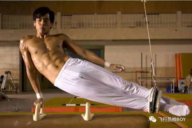 彭于晏新戏露翘臀,网友评论区炸了! 彭于晏新戏露翘臀,网友评论区炸了!