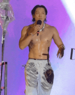 42 岁 Rain 近照曝光！炸裂肌肉刷屏，网友：羡慕金泰熙...