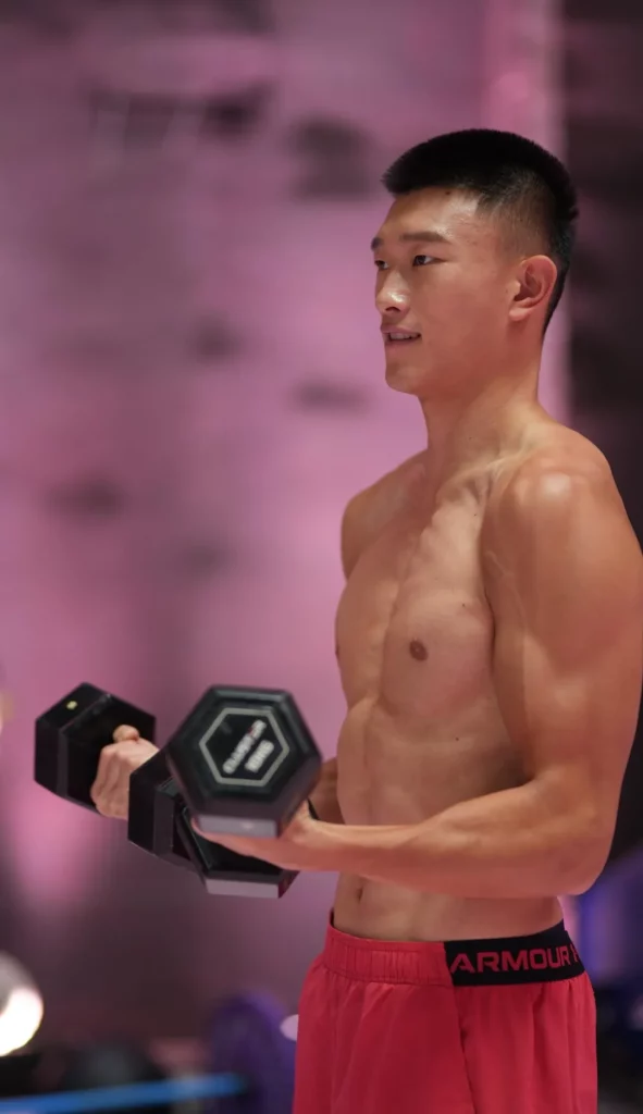 筋肉！188CM 寸头黑皮肌肉赛艇体育生太耐了！