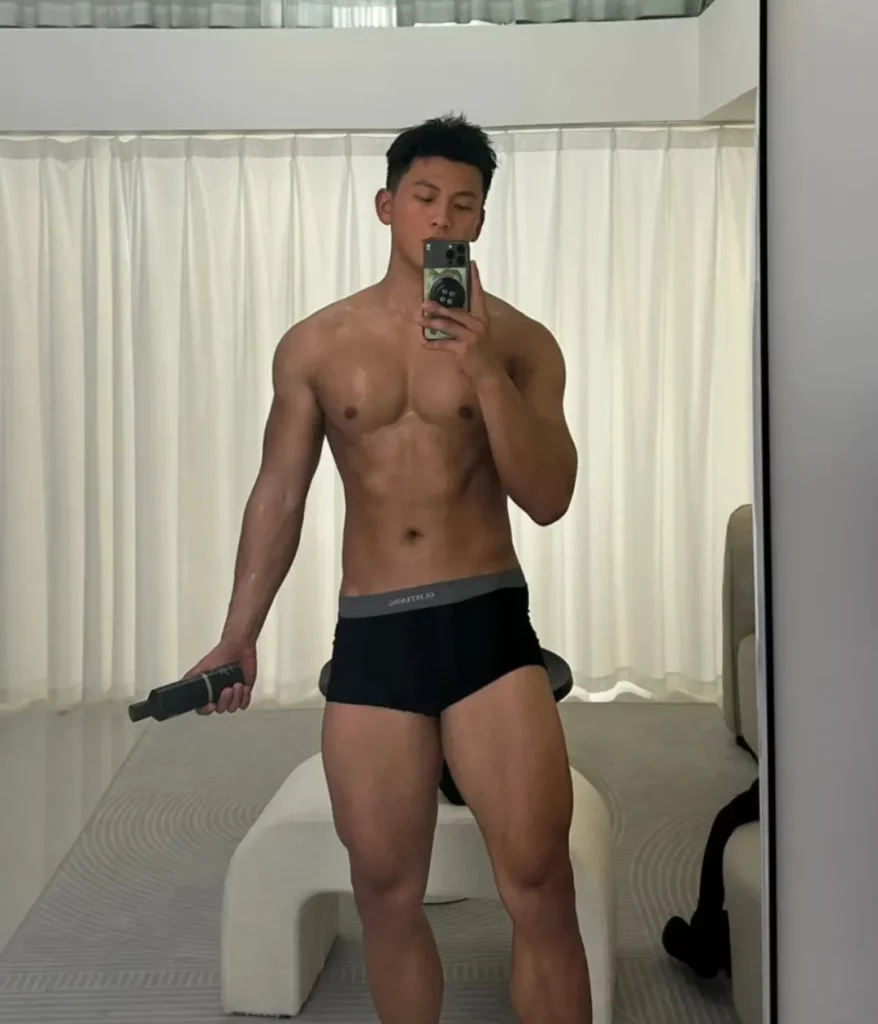 江苏 185CM 肌肉帅哥直播