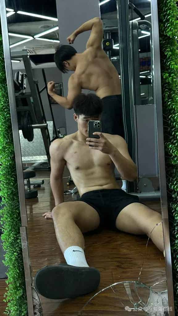 天津 190CM 肌肉体育生，体会到了肆意散发的荷尔蒙！