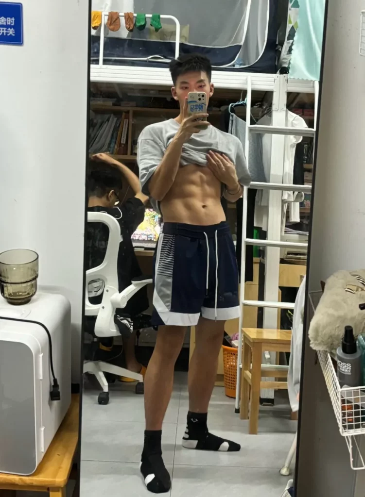 广州体育学院小腹肌体育生