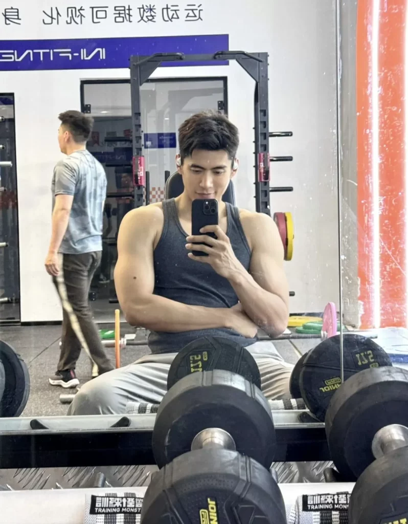 193cm 山东大鼻子体育生