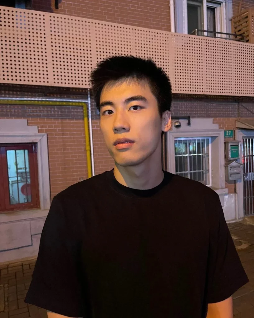 中南大学 187CM 男大天花板游泳体育生