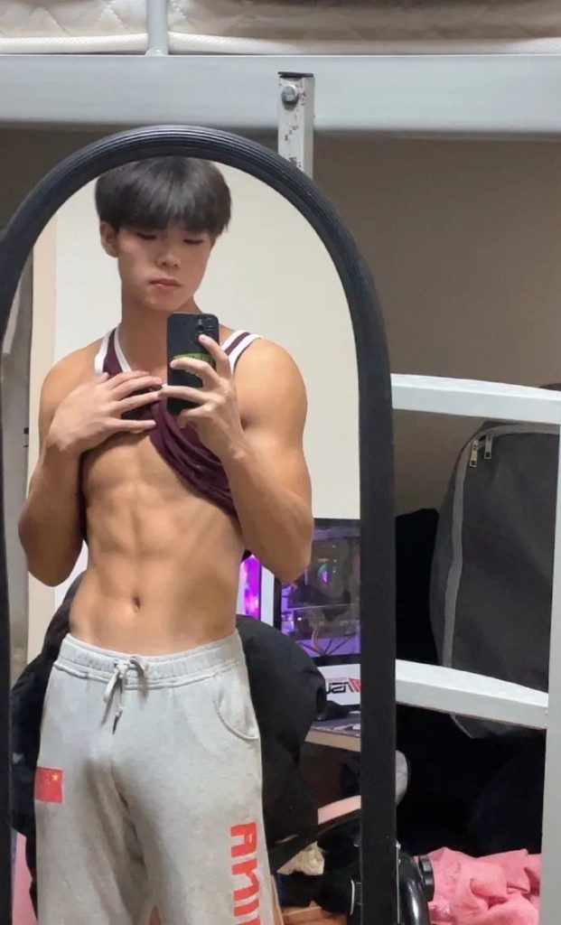 体育生男高的小腹肌