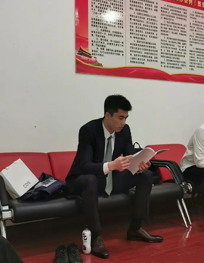 中南大学 187CM 男大天花板游泳体育生 中南大学 187CM 男大天花板游泳体育生