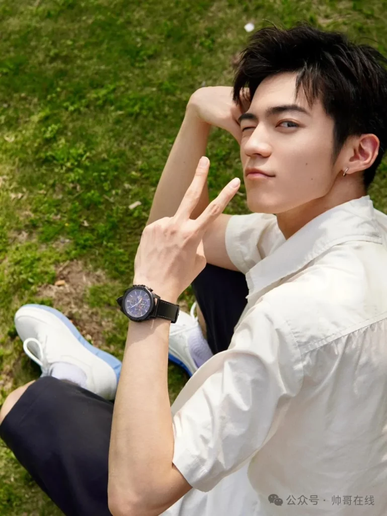 04 年干净阳光的男大生弟弟，小男朋友是真香！