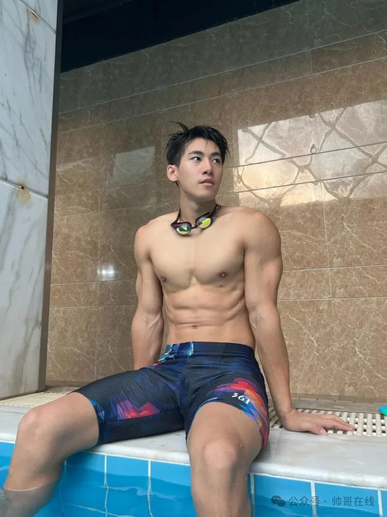 健身房帅男肌肉 CP