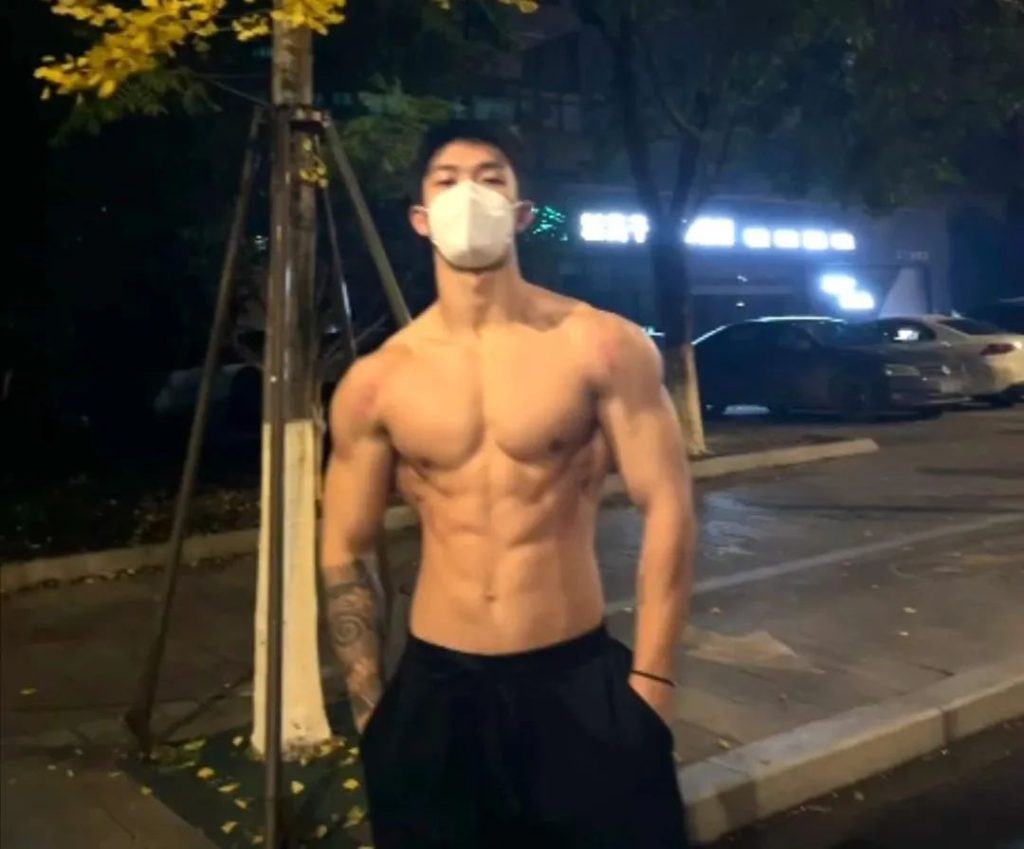 肌肉小哥私拍被骗了？他本人回应了！