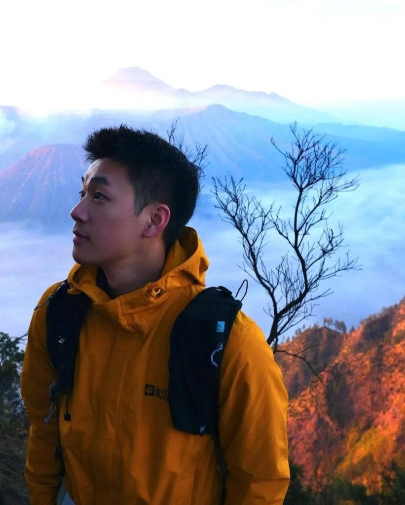 洗澡湿透的大鼻子野生男私照拔到