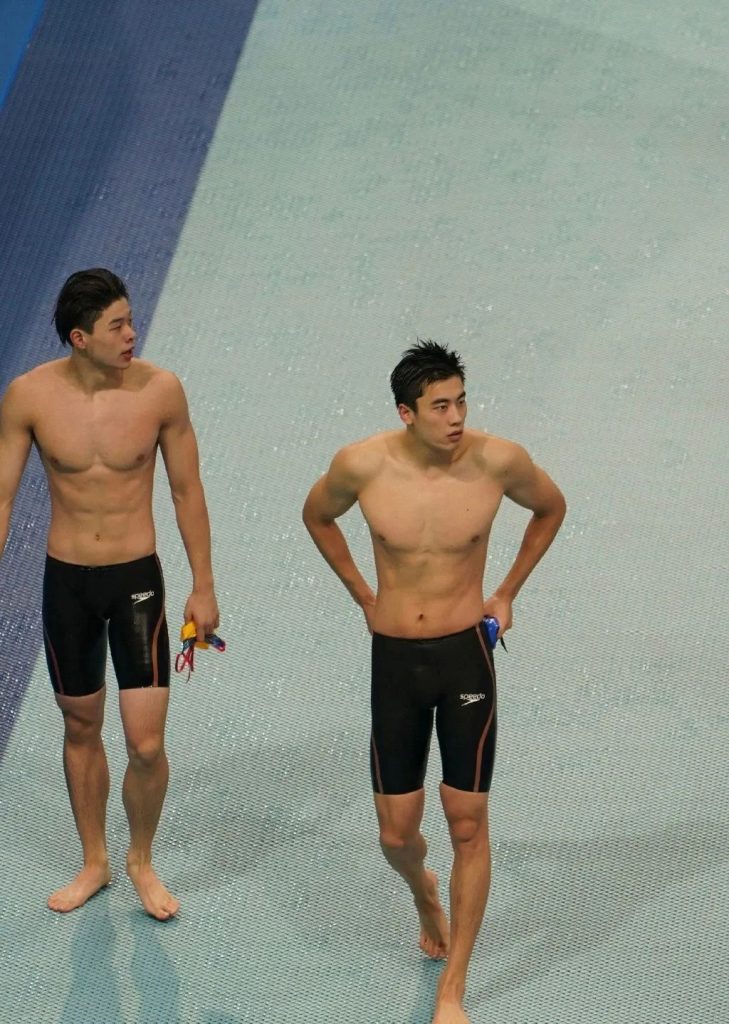中南大学 187CM 男大天花板游泳体育生