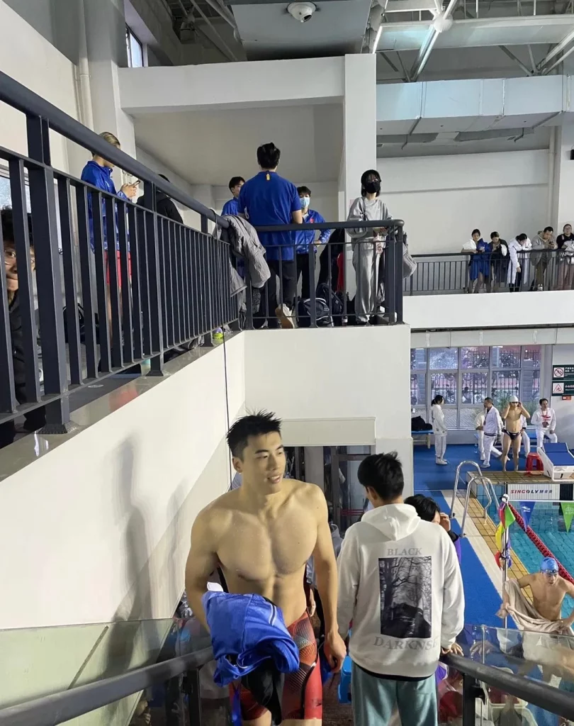 中南大学 187CM 男大天花板游泳体育生