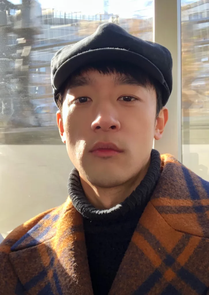 《歌手》里的隐藏大帅哥！他穿白裤子好好看啊啊啊！