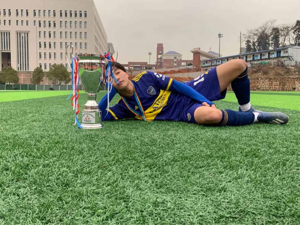 长沙这枚小哥哥穿运动裤自拍太可了，长的真大器