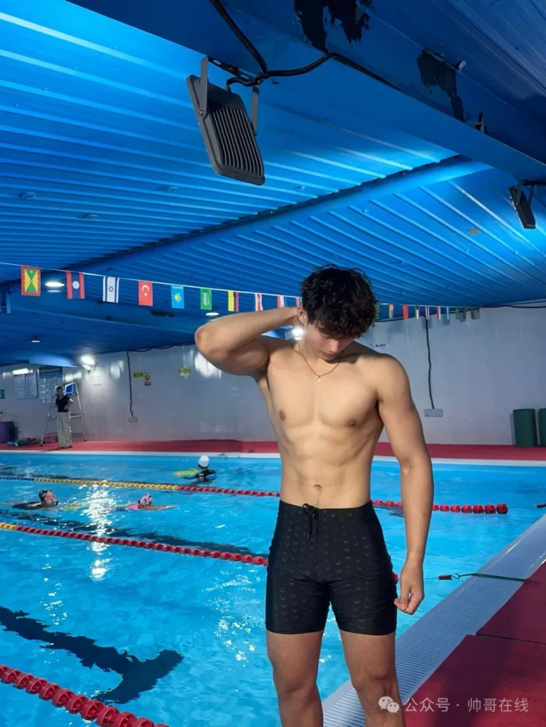 天津 190CM 肌肉体育生，体会到了肆意散发的荷尔蒙！