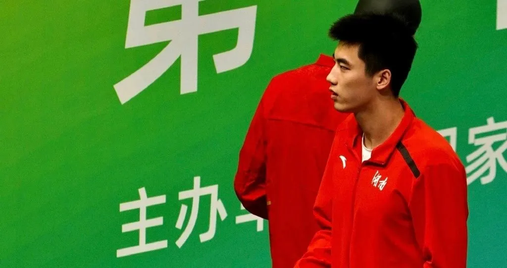 中南大学 187CM 男大天花板游泳体育生