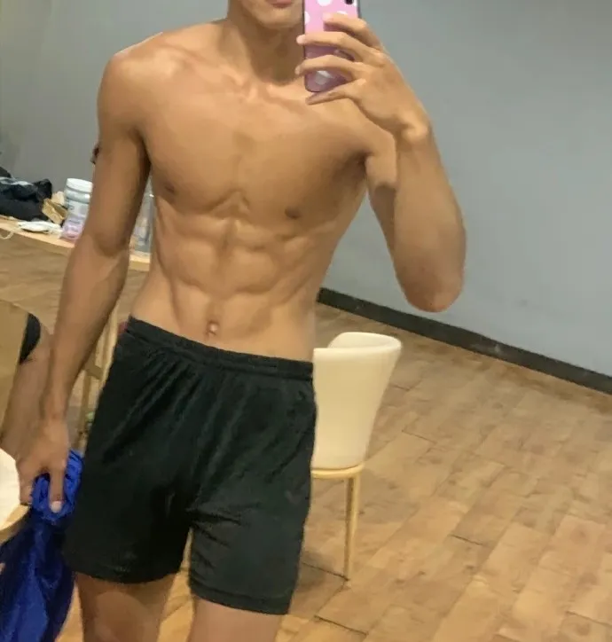 体育生男高的小腹肌