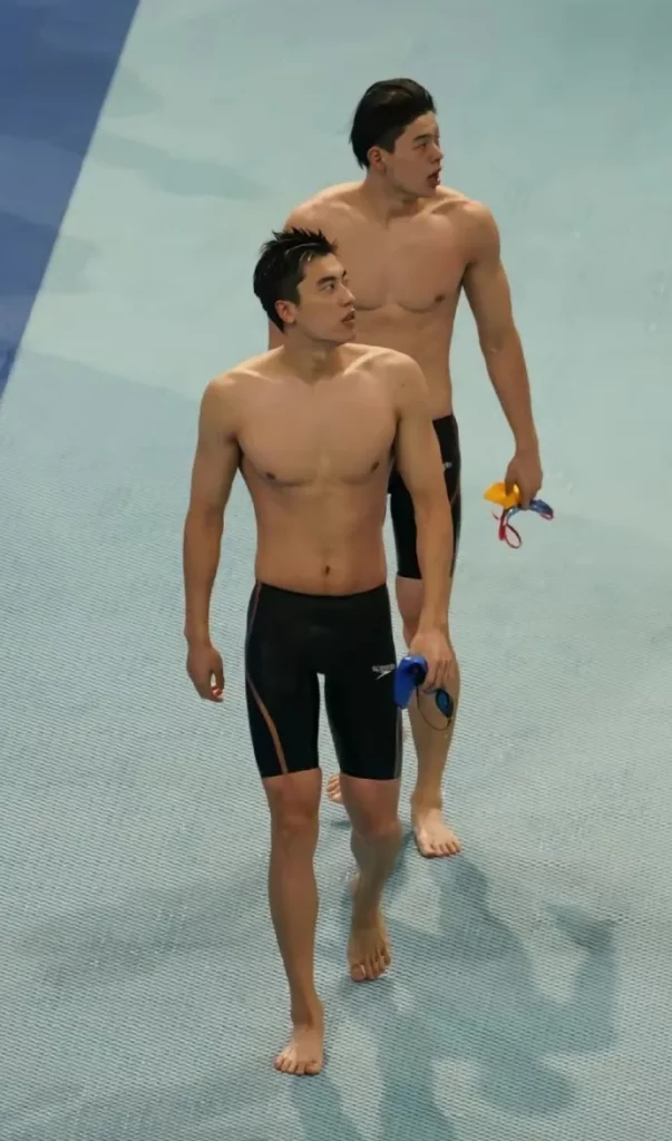中南大学 187CM 男大天花板游泳体育生