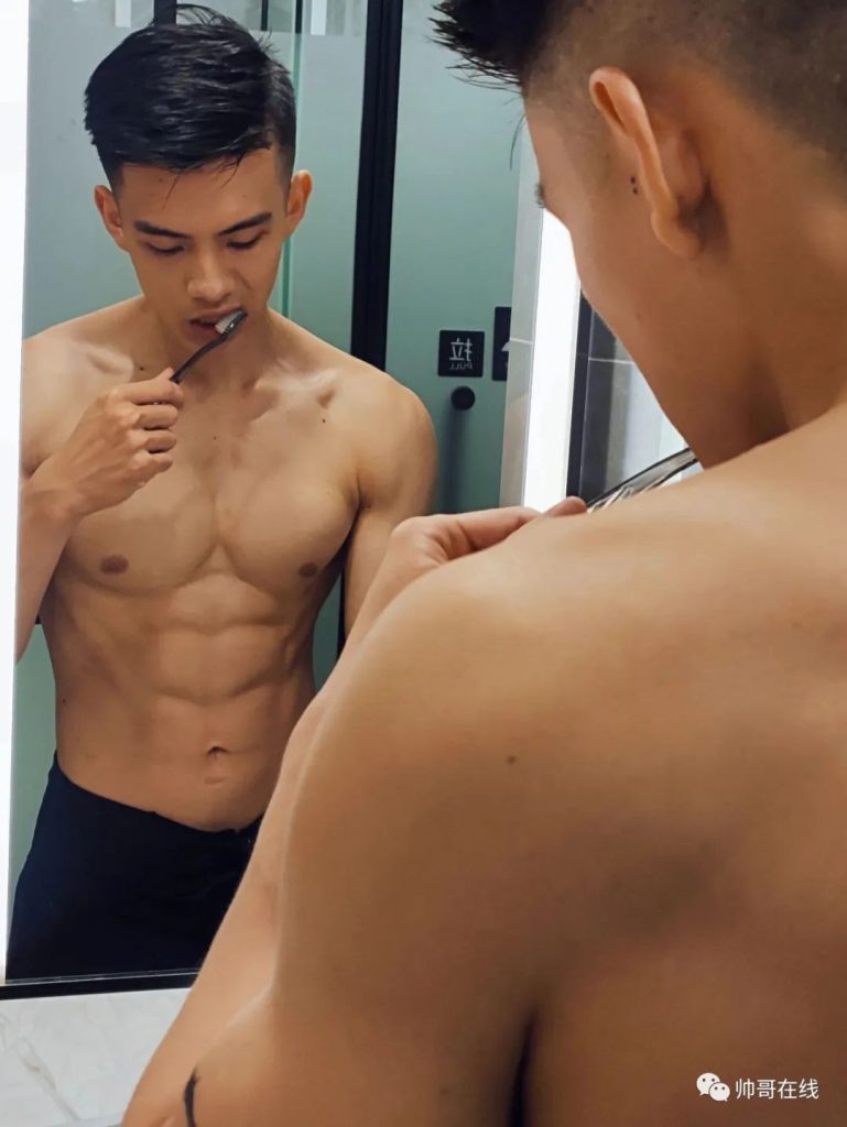 腹肌游泳体育生私教,童颜肌肉男菩萨也太有料了! 腹肌游泳体育生私教,童颜肌肉男菩萨也太有料了!