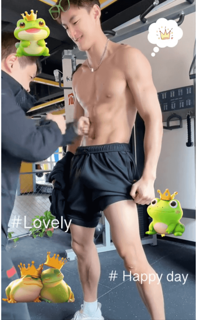 被一群学生摸腹肌!190CM 山西体育生不仅大方还爱被虐! 被一群学生摸腹肌!190CM 山西体育生不仅大方还爱被虐!