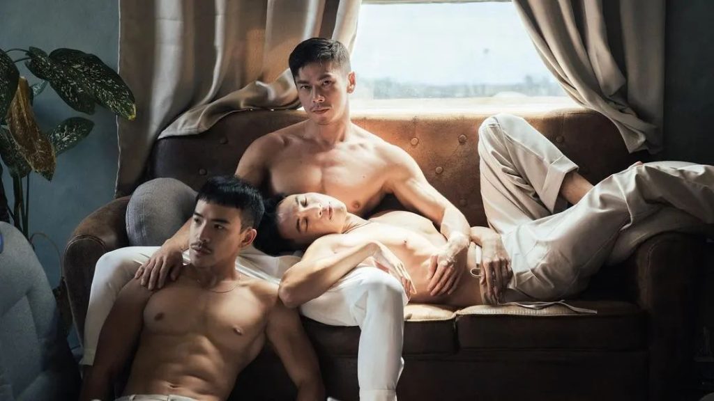 空少拔掉衣后拍写真吸引金主,穿太少只能打码了! 空少拔掉衣后拍写真吸引金主,穿太少只能打码了!