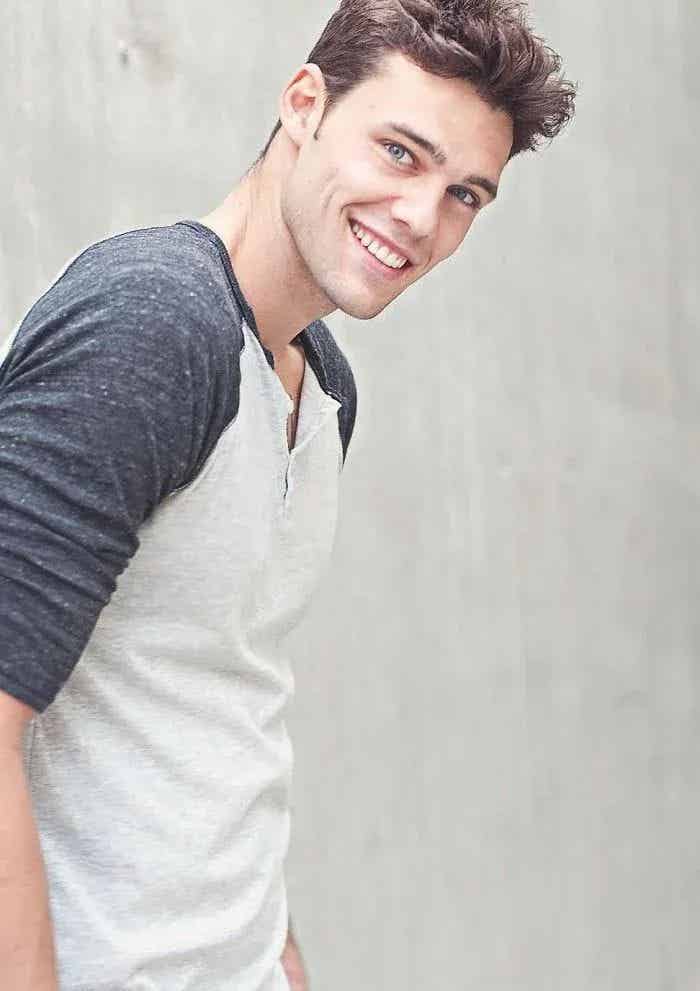 令人唏嘘!这个知名男模真的老了!穷困潦倒用 iPhone6?! 令人唏嘘!这个知名男模真的老了!穷困潦倒用 iPhone6?!