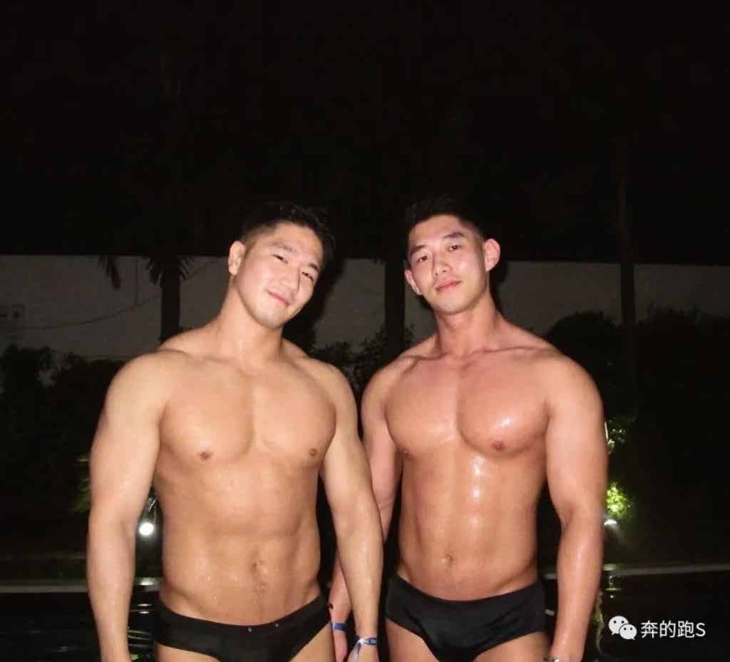 肌肉网红跟男友分手了!没想到新男友居然是他! 肌肉网红跟男友分手了!没想到新男友居然是他!