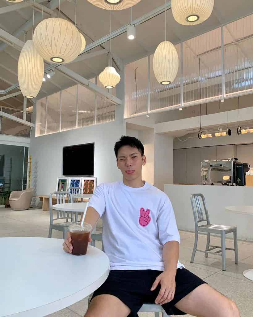 推特网红被扒是上交研究生?!大乌龙! 推特网红被扒是上交研究生?!大乌龙!