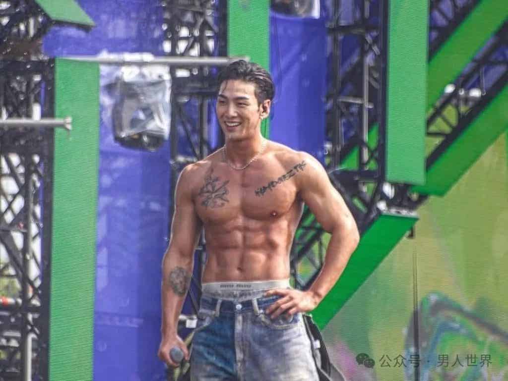 28 岁姜东昊脱衣现场