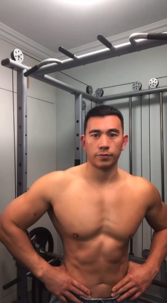 人夫感十足的重庆大叔,四十岁壮实男人你爱吗? 人夫感十足的重庆大叔,四十岁壮实男人你爱吗?