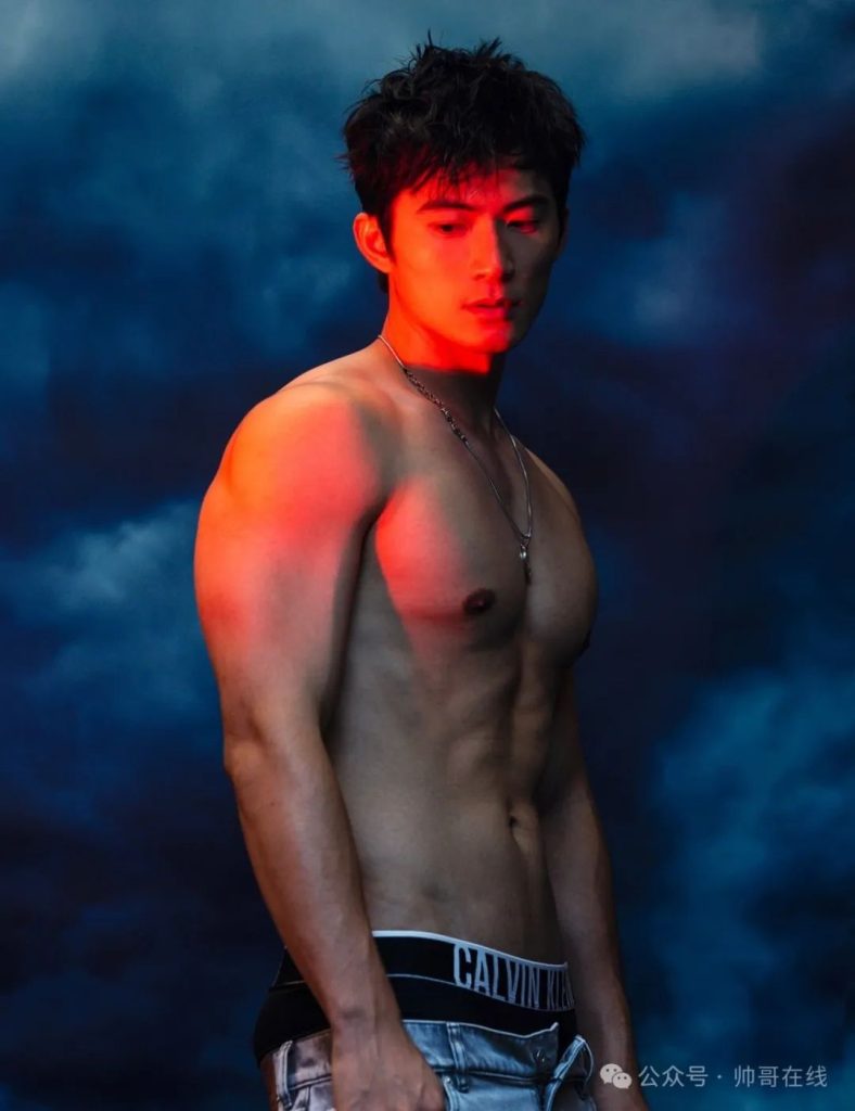带坏学弟的肌肉模特学长,运动天菜帅哥是理想男友的样子吗? 带坏学弟的肌肉模特学长,运动天菜帅哥是理想男友的样子吗?