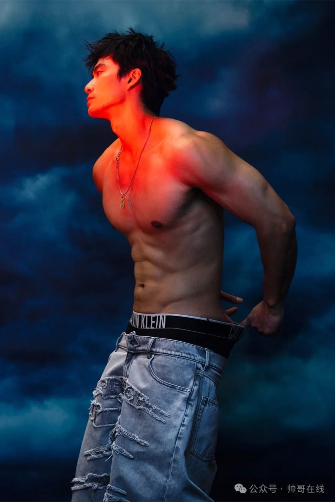 带坏学弟的肌肉模特学长,运动天菜帅哥是理想男友的样子吗? 带坏学弟的肌肉模特学长,运动天菜帅哥是理想男友的样子吗?