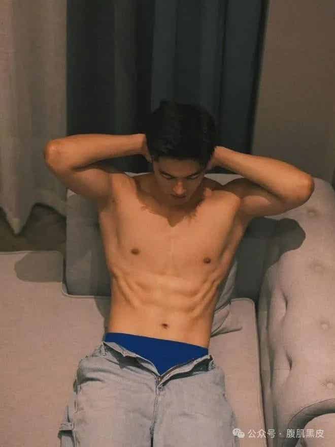 190cm 山东 20 体育生私生活曝光,太会玩了吧? 190cm 山东 20 体育生私生活曝光,太会玩了吧?