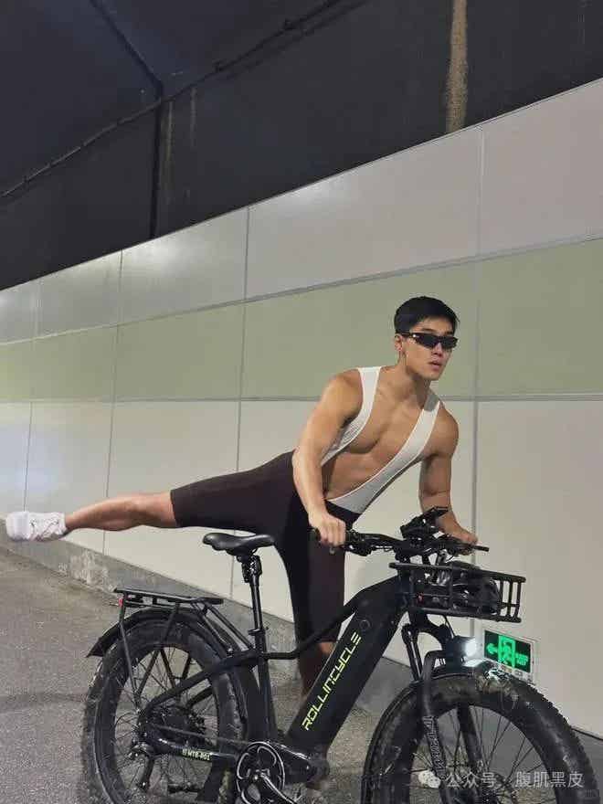 190cm 山东 20 体育生私生活曝光,太会玩了吧? 190cm 山东 20 体育生私生活曝光,太会玩了吧?