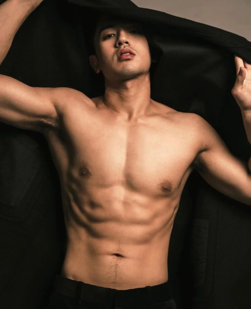 校篮球队体育生长太帅!高中就做男模赚钱了 校篮球队体育生长太帅!高中就做男模赚钱了