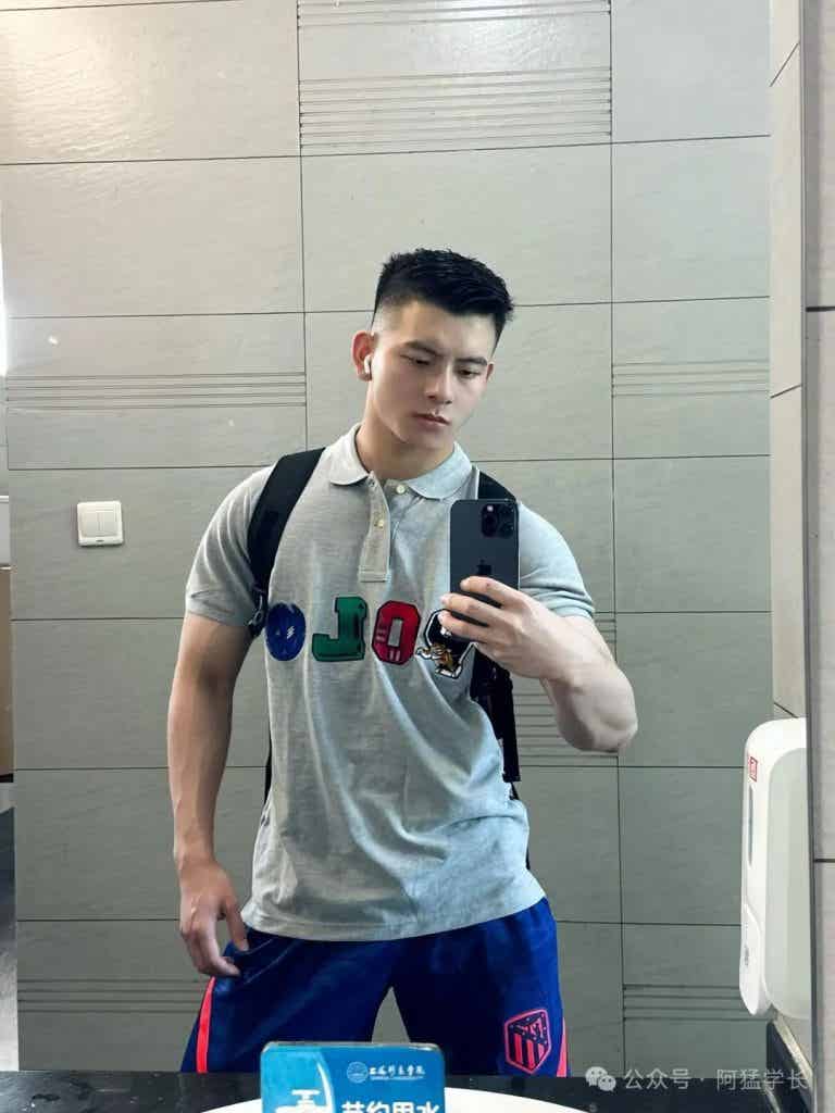 在【泰国宋干节】0 开张的他!竟然被采访了… 在【泰国宋干节】0 开张的他!竟然被采访了…