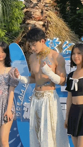 184CM 奶肌体育生写真视频曝光,网友:胸肌练得更大了! 184CM 奶肌体育生写真视频曝光,网友:胸肌练得更大了!