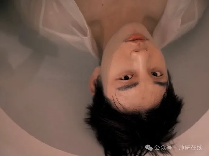 184CM 奶肌体育生写真视频曝光,网友:胸肌练得更大了! 184CM 奶肌体育生写真视频曝光,网友:胸肌练得更大了!