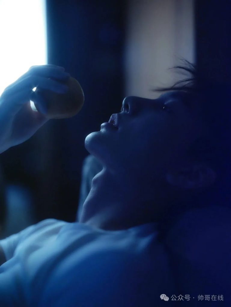 184CM 奶肌体育生写真视频曝光,网友:胸肌练得更大了! 184CM 奶肌体育生写真视频曝光,网友:胸肌练得更大了!