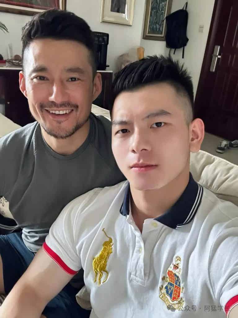 在【泰国宋干节】0 开张的他!竟然被采访了… 在【泰国宋干节】0 开张的他!竟然被采访了…