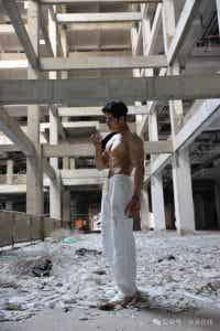 山东体院体育生私教拍氛围写真，185CM肌肉壮男也太有料了!-潮男潮北