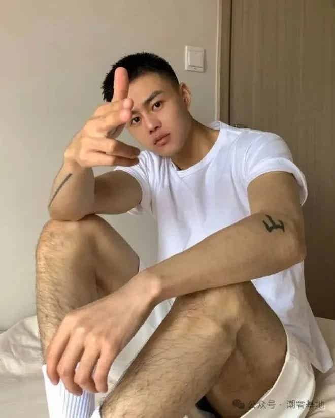 为什么部分通讯录会喜欢体毛旺盛的男生？