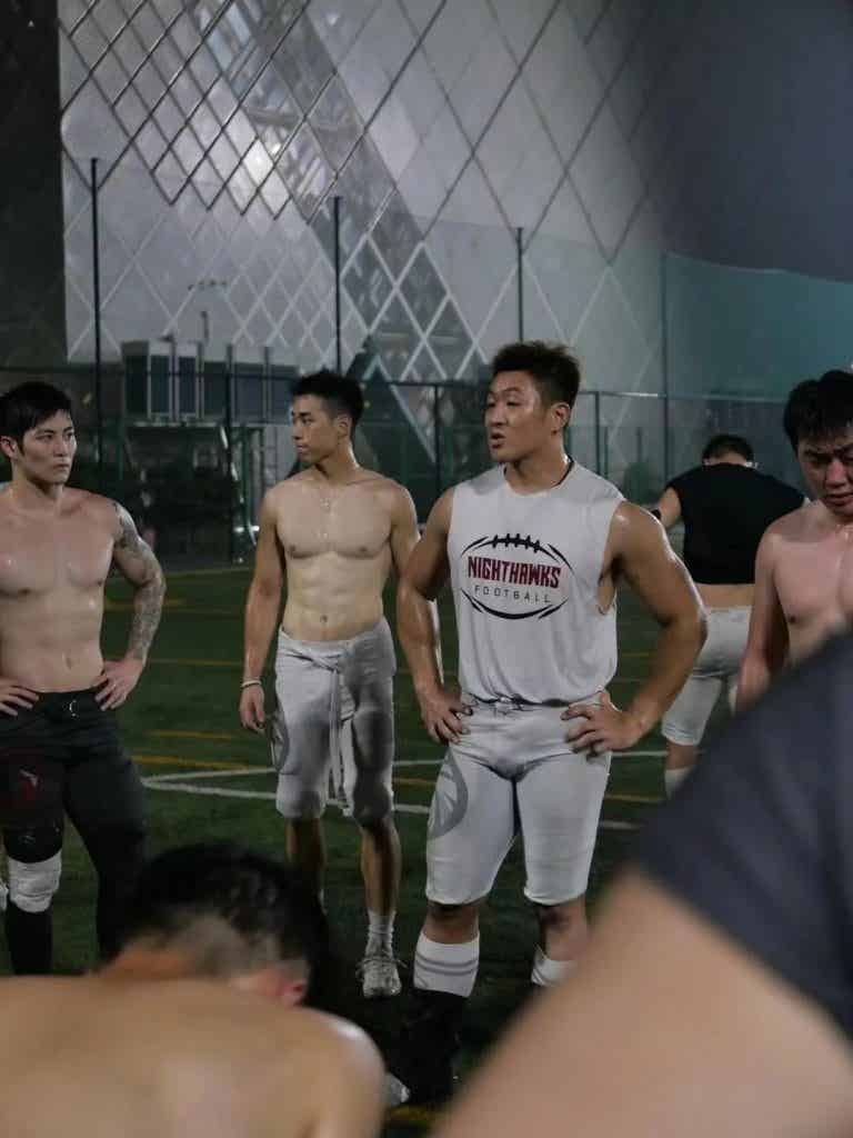 上海橄榄球队的壮硕肌肉队员，冲击力太强了