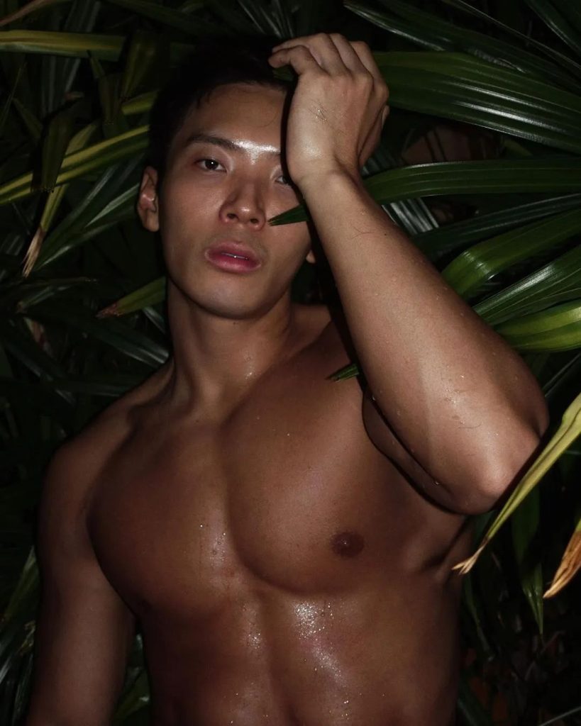 推特网红被扒是上交研究生?哇喔! 推特网红被扒是上交研究生?哇喔!