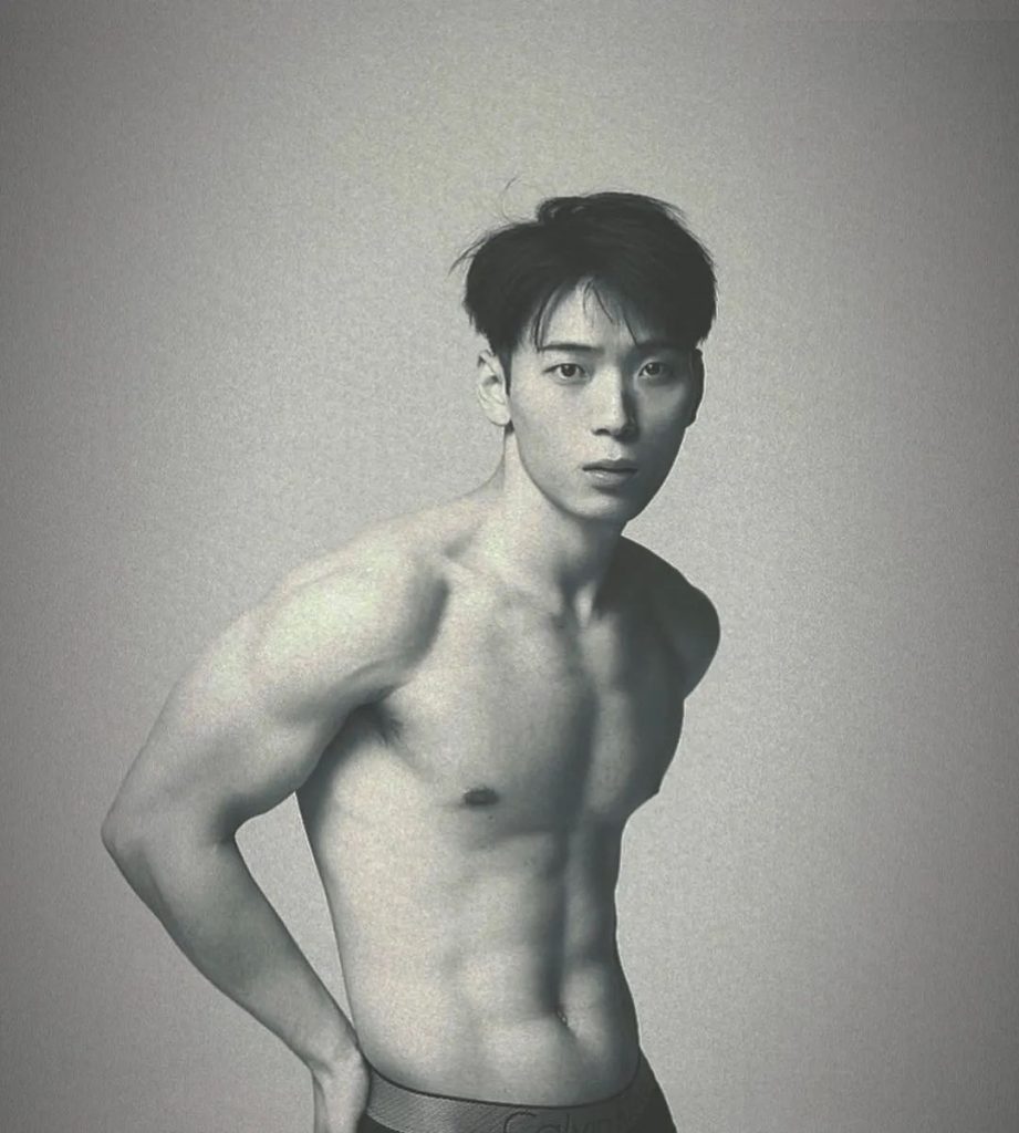 推特网红被扒是上交研究生?哇喔! 推特网红被扒是上交研究生?哇喔!