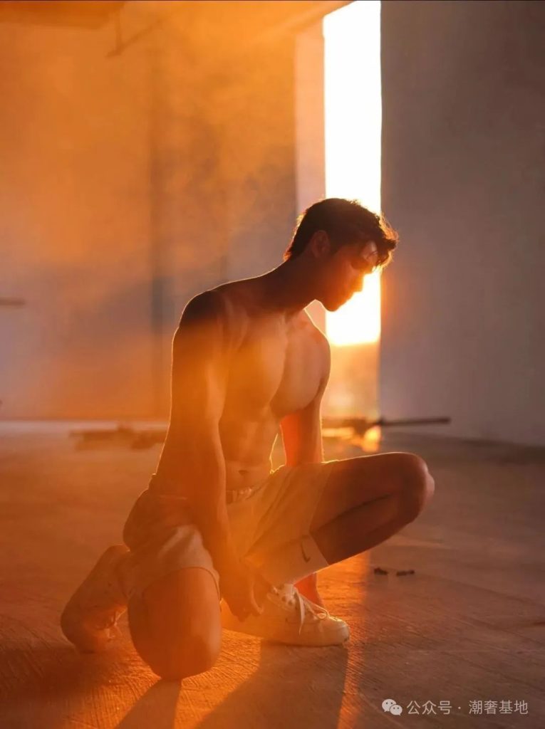 山东 185cm 小哥被约拍写真—青春如火残阳似血！