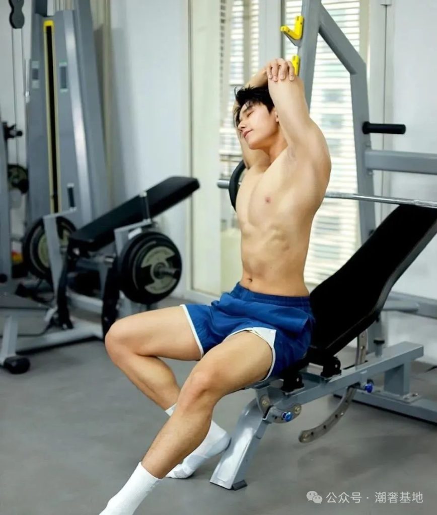 山东 185cm 小哥被约拍写真—青春如火残阳似血！