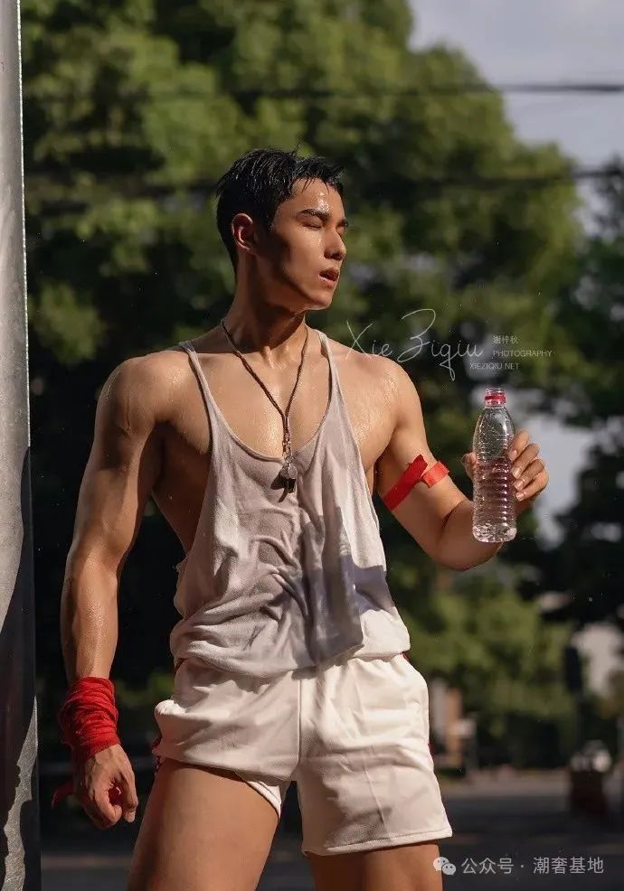 山东 185cm 小哥被约拍写真—青春如火残阳似血！