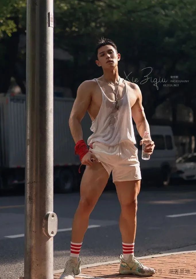 山东 185cm 小哥被约拍写真—青春如火残阳似血！