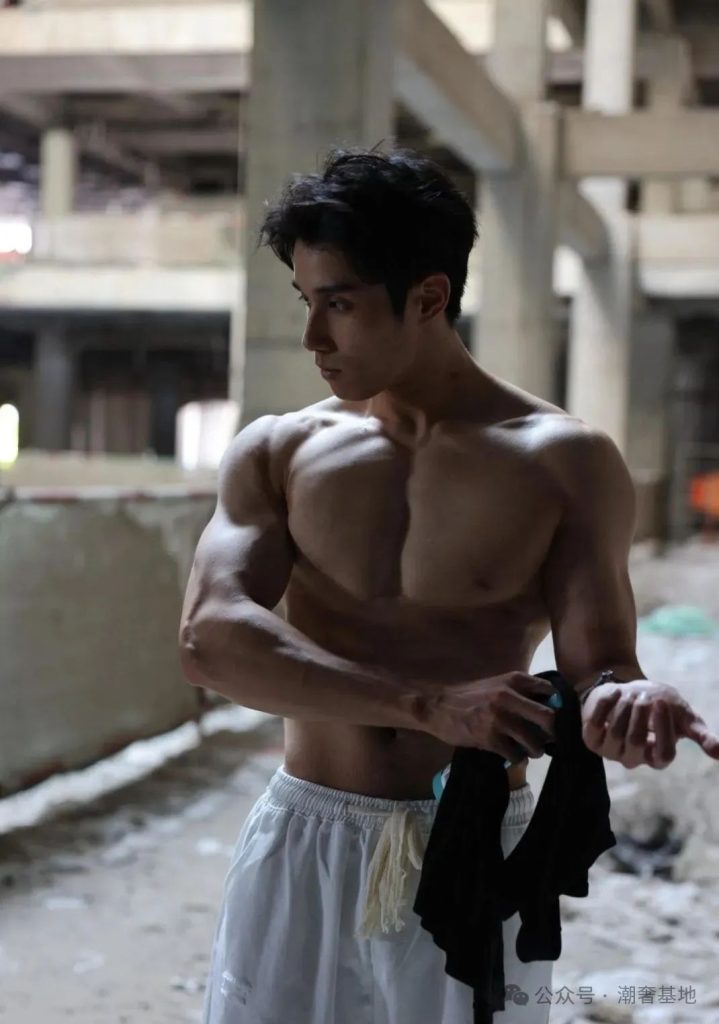 山东 185cm 小哥被约拍写真—青春如火残阳似血！